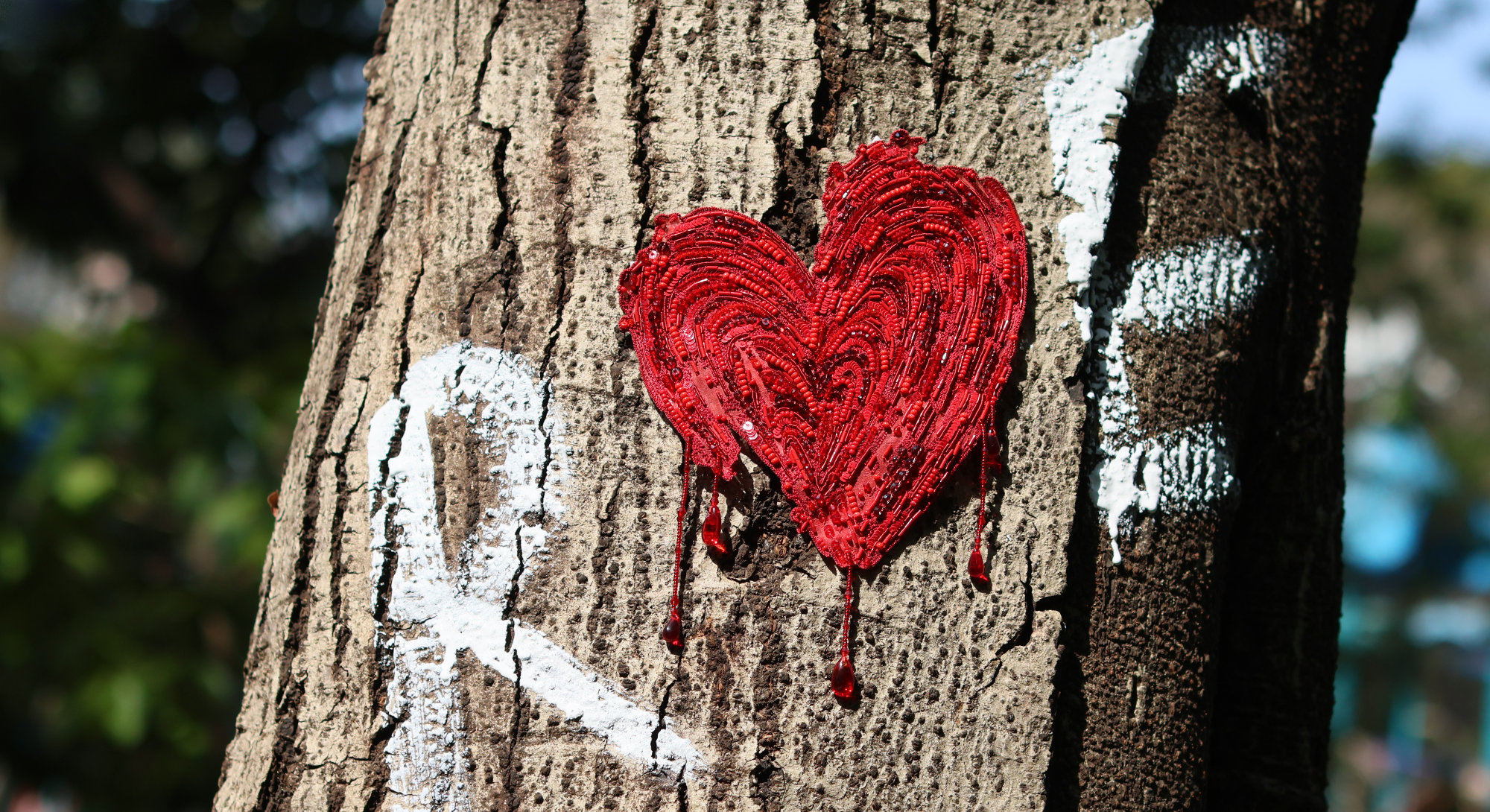The bleeding heart crafted by Ricamour